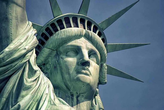 shutterstock_102381127 Statue of Liberty close-up with crown and face