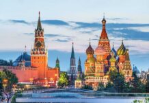 Air Defenses Stretched – Russia’s Glide Bombs Jump 200km St. Basil's Cathedral and Kremlin towers at sunset in Moscow